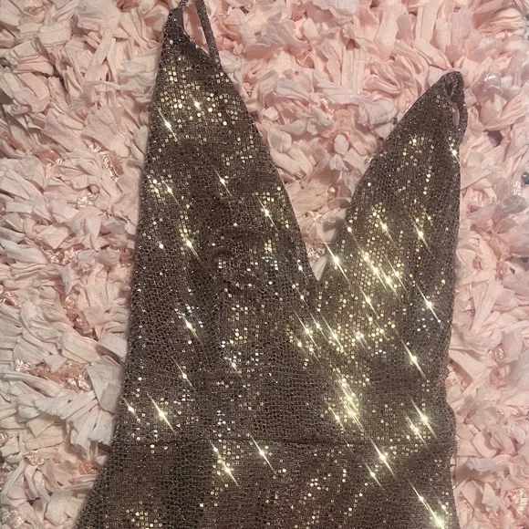 green emerald velvet dress Evening Party Dress Shiny Gold Short Club Disco Dress – Mostatee main image 1